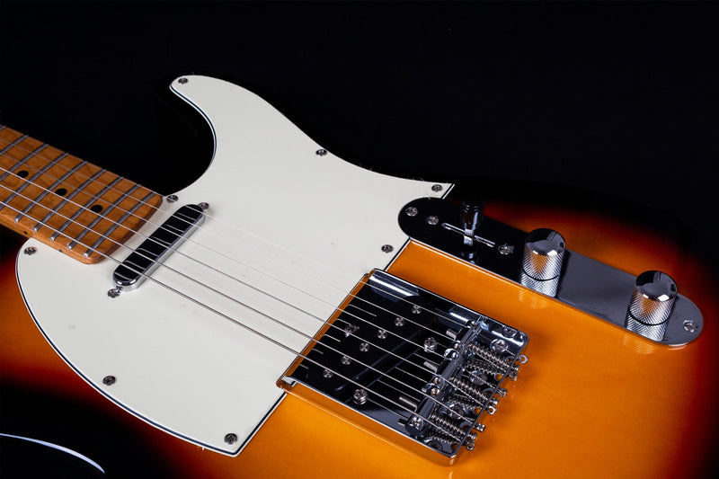 Jet JT-300 Electric Guitar - Roasted Maple Neck - Sunburst