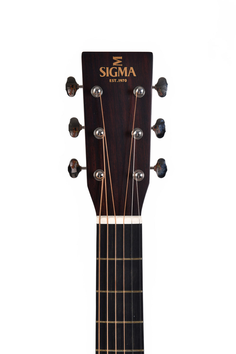 Sigma SDR-28 All-Solid Acoustic Guitar 2/ Soft Case